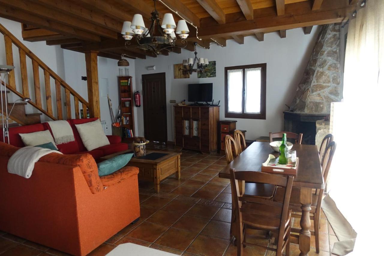 Llar De Cosme Guest House Caso Exterior photo