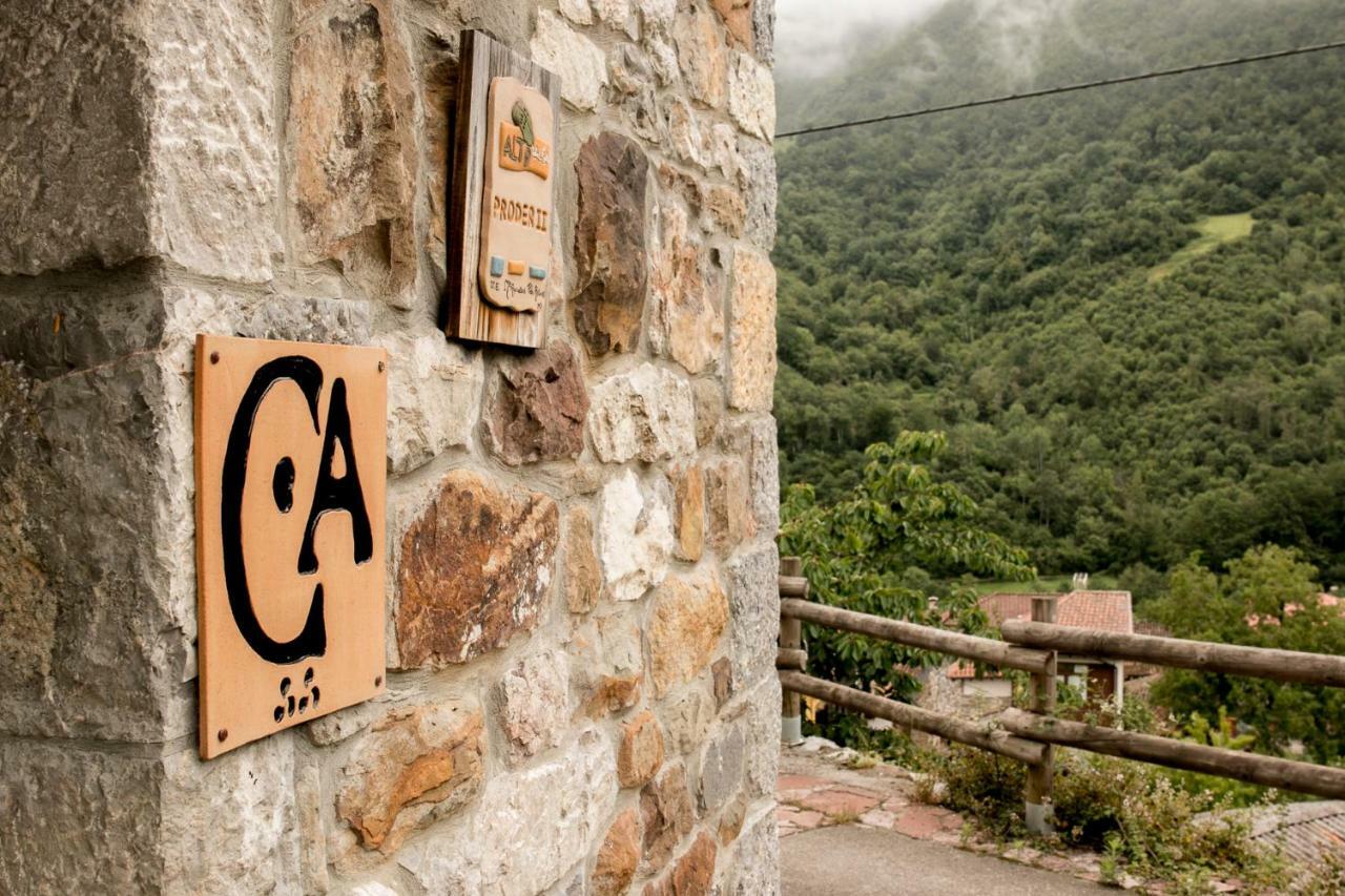 Llar De Cosme Guest House Caso Exterior photo