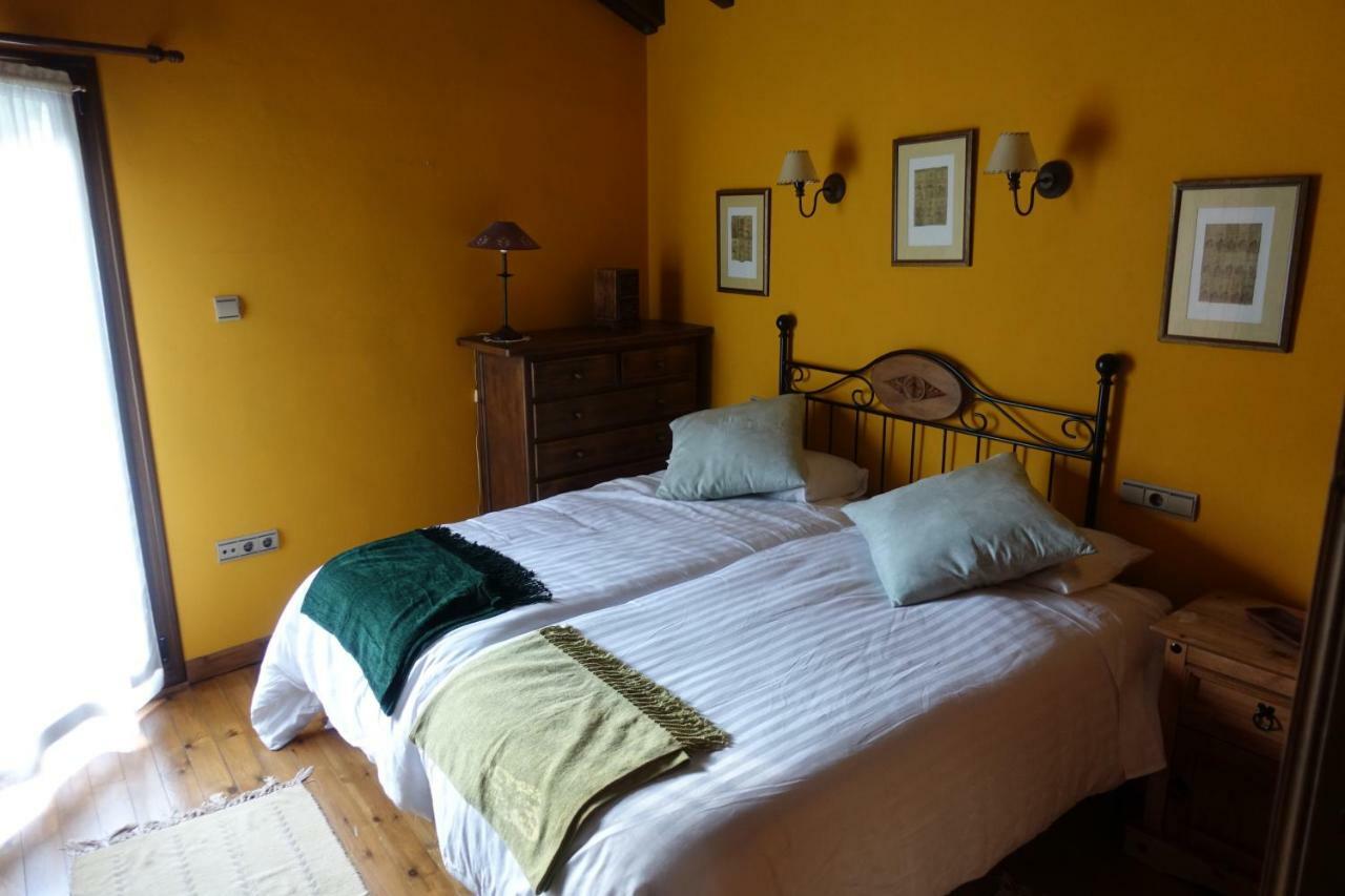 Llar De Cosme Guest House Caso Exterior photo